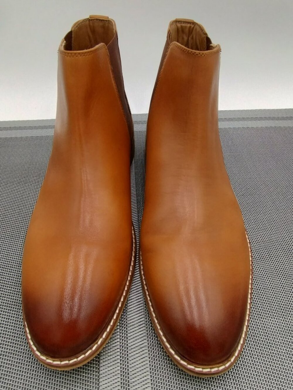 Thomas & Vine Corbin Chelsea Leather Boot Cognac Size 10 - Picture 3 of 13